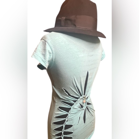 SHREDDED TEE by NEVA - Picture 7 of 7